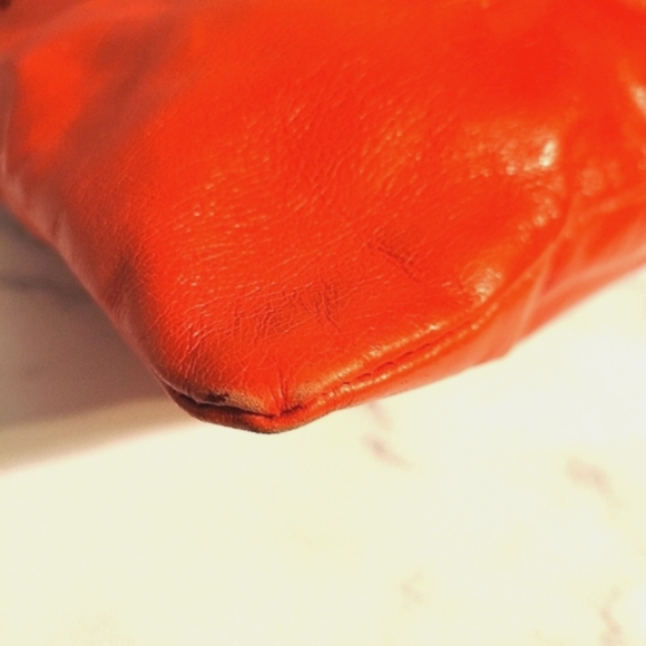 HOBO 'Prose' Orangish/Red Cinched Top Leather Crossbody & Shoulder Purse - Picture 7 of 11